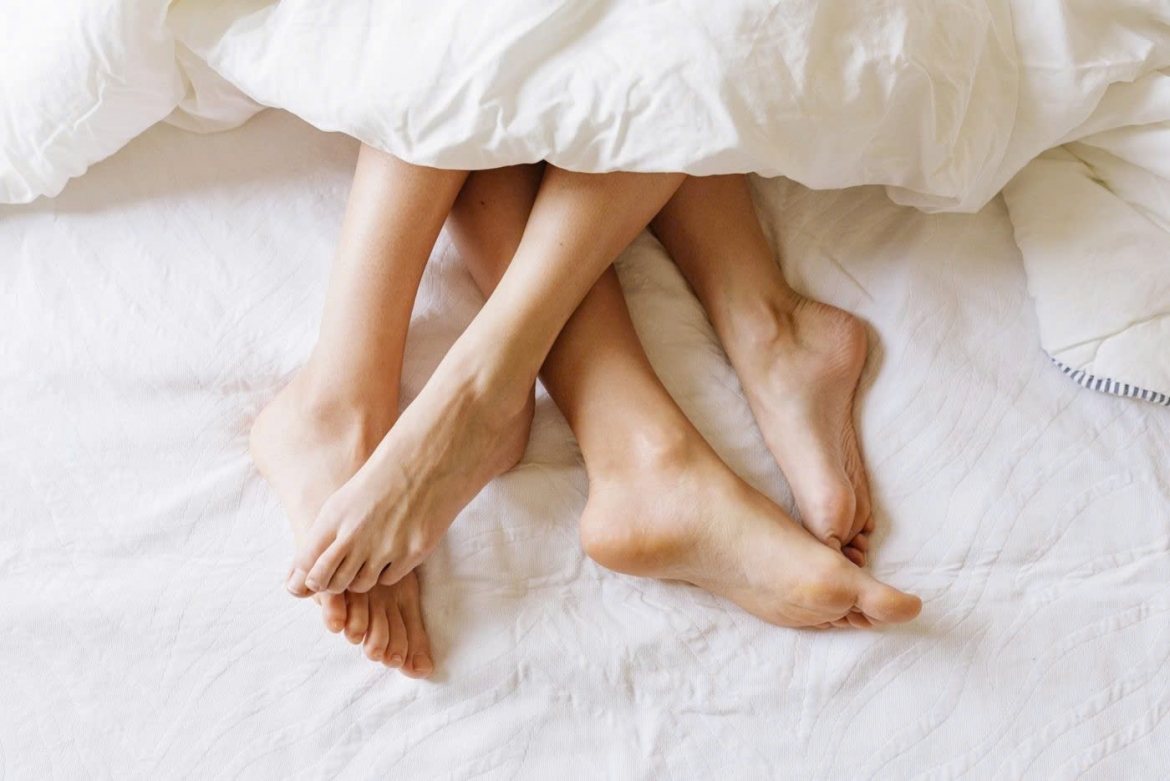 Vì sao sau mỗi lần "gần gũi", tôi lại mệt đến mức không thể đứng lên?